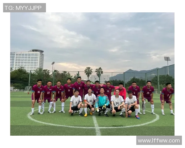 巅峰退役的足球明星们如何影响后辈球员与足球文化的传承与发展